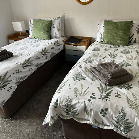 The New Wheel Inn ليمنجتون المظهر الخارجي الصورة